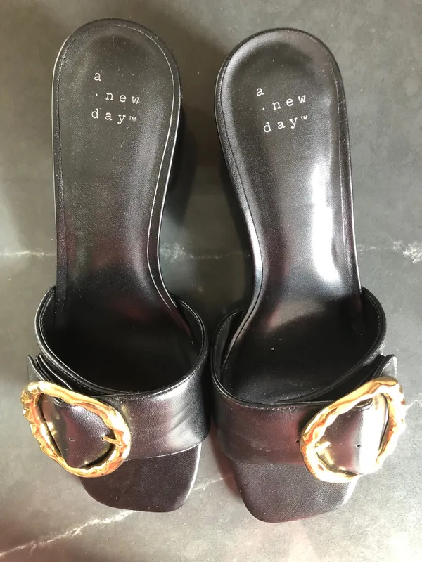 Black sandals  - Image 4