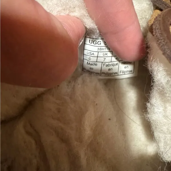 UGG Tan Slippers with Soft Lining - Image 4