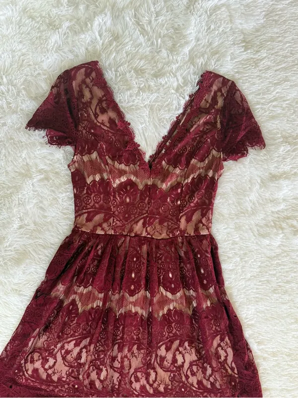 Alya Burgundy Lace Dress XS Womens V Neck Short Sleeve Cocktail Skater Mini - Image 8