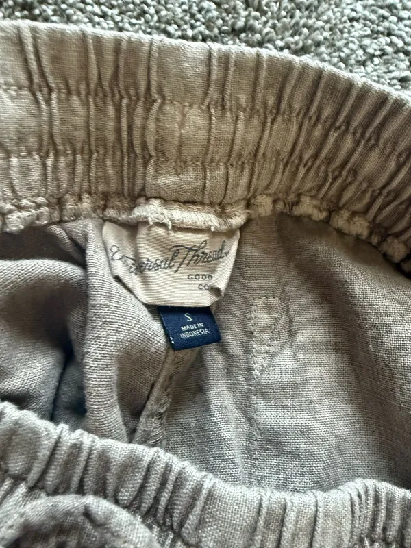 Universal Threads Casual shorts - Image 4