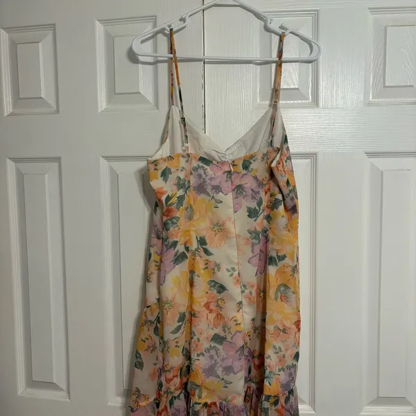 Showpo Soshanah Dress Floral - Image 4