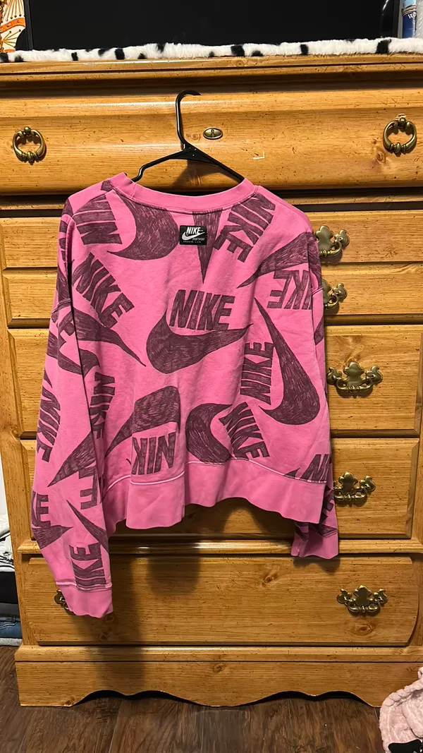 Nike Pink Crew Neck Lightweight Sweatshirt - Image 3