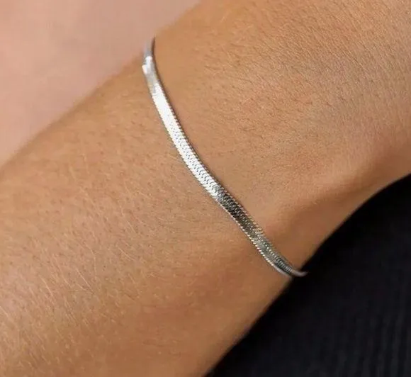 Elegant 925 sterling silver Bracelet with gift bot - Image 2