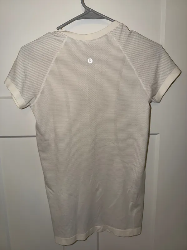 Lululemon Swiftly Tech Short Sleeve Shirt - Image 2