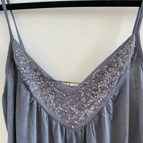 Forever 21 Gray Sequin Embellished V-Neck Blouse Size L New W/O Tag - Image 3