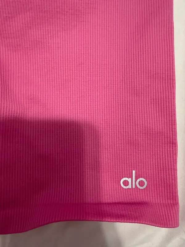 Alo Yoga - Image 2