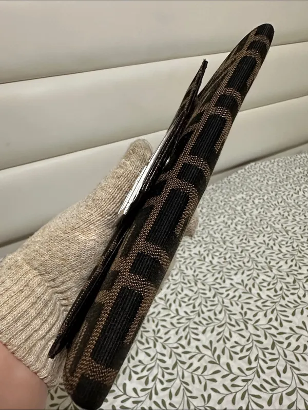 Fendi Zucca Long Wallet - Image 5