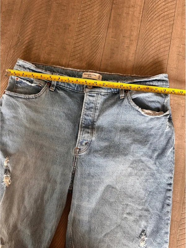 Abercrombie & Fitch The Dad Jean High Rise Distressed Women’s size 33 / 16 Reg - Image 10