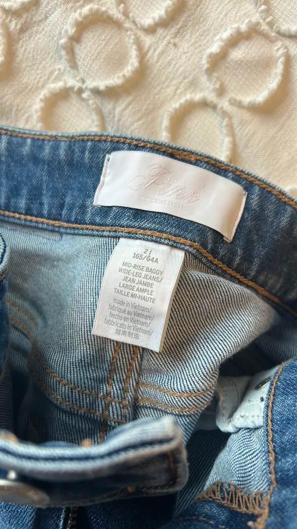 PINK Victoria's Secret studded jeans - Image 3