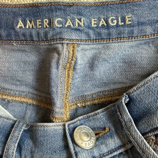 American Eagle Outfitters Baggy Jeans size 12 Light Blue Relaxed Jeans - Image 3