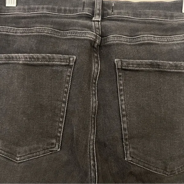 AGOLDE Sophie Mid Rise Ankle Jean in Shout Wash (Black) - Image 7