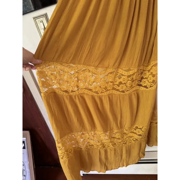 RUE 21 Mustard Yellow Gauzey Lace Maxi Dress Size Small - Image 6