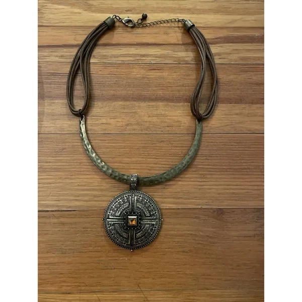 Vintage Tribal Statement Collar Necklace Aztec Disc Pendant Amber Stone Gold Ton - Image 3