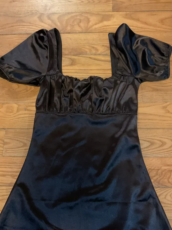 H&M Puff sleeve Dress - Image 4