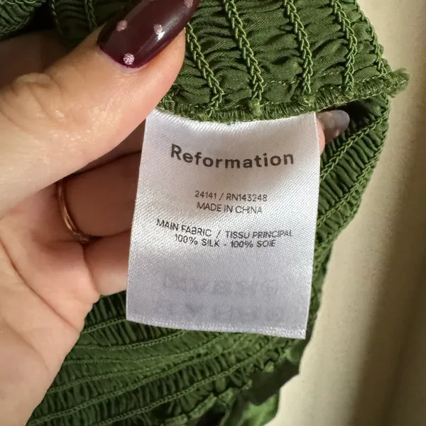 Reformation Chamomile Top Size Small in Moss‎ Green Silk Satin Smocked Blouse - Image 5