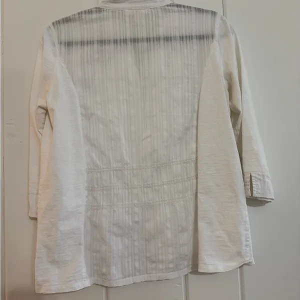 Coldwater Creek women’s White Button-Up Top size M - Image 3