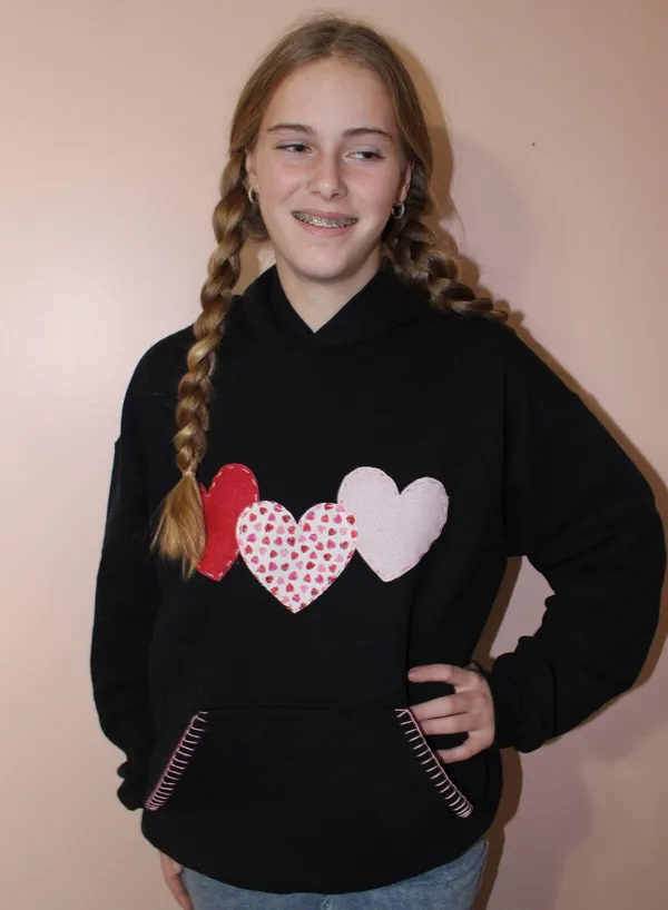 patchwork pink heart sweatshirt Black - Image 2