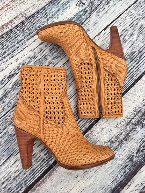 FRYE Woven Tan Leather Heeled Ankle Booties with Side Zip NWOB - Image 3