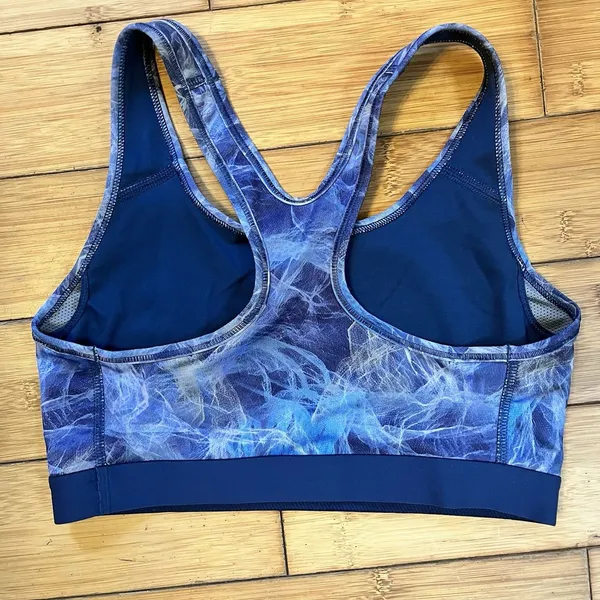 Nike Women’s Dri-Fit Blue Swirl Patterned Sports Bra Size Medium EUC - Image 4