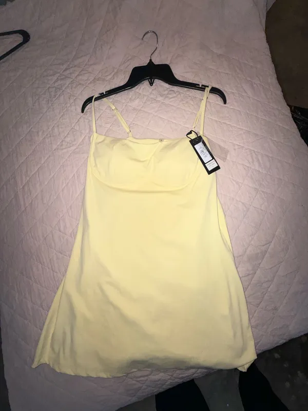 NWT athletic dress size L Yellow Size L - Image 2