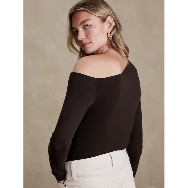 Banana Republic Soft‎ Luxe Off Shoulder Asymmetrical Tee Brown Long Sleeve Small - Image 2