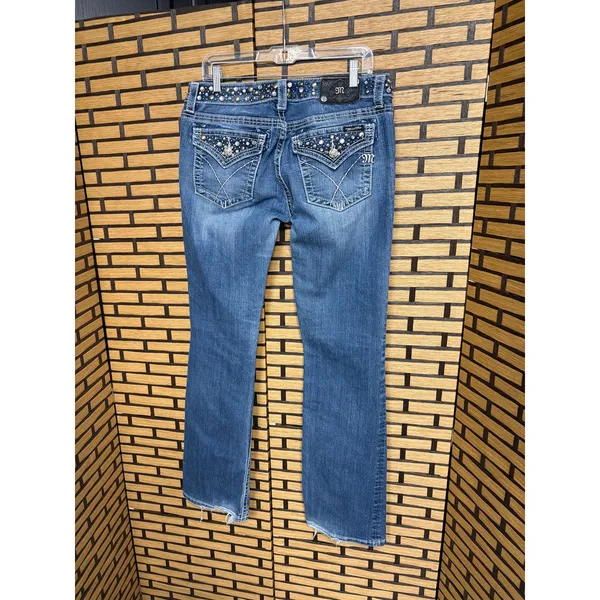 Miss Me‎ Studded/Blingy Jeans Size 31 - Image 3