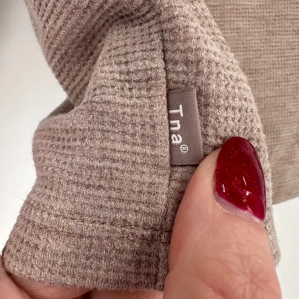 Tna Cropped Long Sleeve Ribbed‎ Waffle Knit Top Taupe Size S Aritzia - Image 4