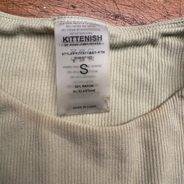Kittenish Ribbed Cropped Tank Top Women's S Sage Green Sleeveless Knit‎ flaw - Image 2