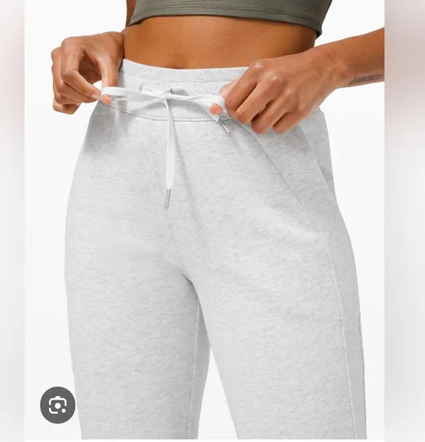 Lululemon Scuba High-Rise Jogger gray *Fleece 28"SZ 4 Womens - Image 2