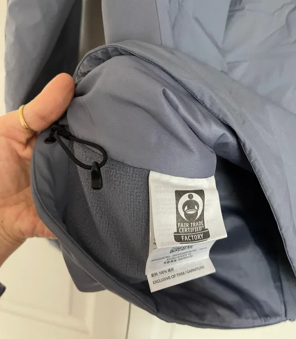 Arcteryx ATOM HOODED INSULATED JACKET WOMEN'S color in stratus size S NWT - Image 7