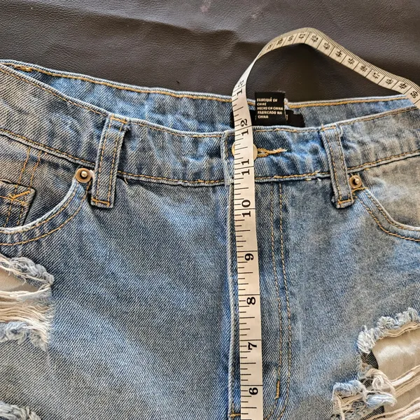 Forever 21 Distressed High-Waisted Denim Shorts Size 30 - Image 5