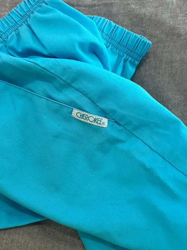 Cherokee Wide-Leg Capris in Bright Teal - Image 4