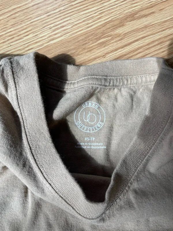 Urban Outfitters Tee Cropped - Image 3