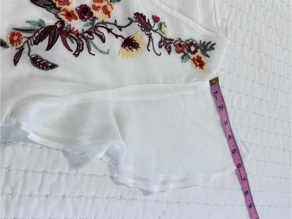Xhilaration Women’s S White Embroidered Floral Swim Coverup/Cardigan Long Sheer - Image 8