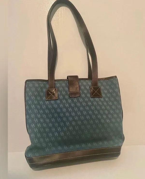 Dooney & Bourke Bag - Image 3