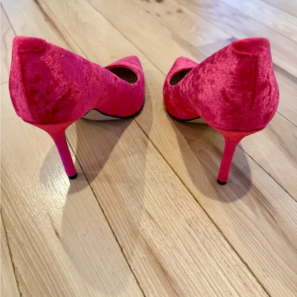 Katy Perry Sissy Velvet Pump! Vibrant pink! Size 6 - Image 4