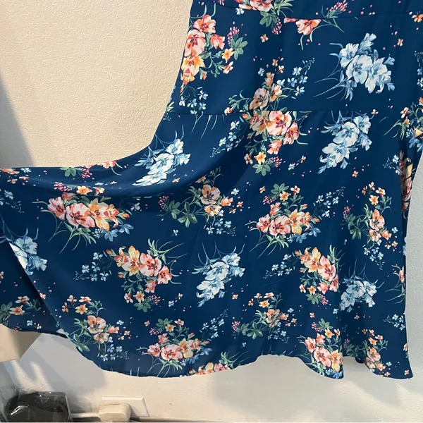 LOFT Floral Chiffon Drop Waist Puff Sleeve‎ Flutter Midi Dress Size 4 - Image 6