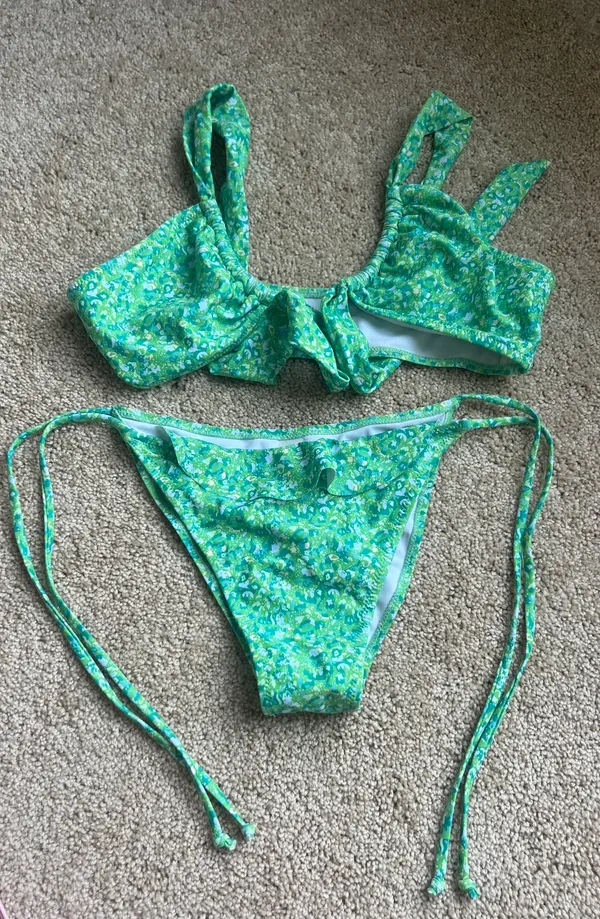 SheIn Green Floral Bikini - Image 2