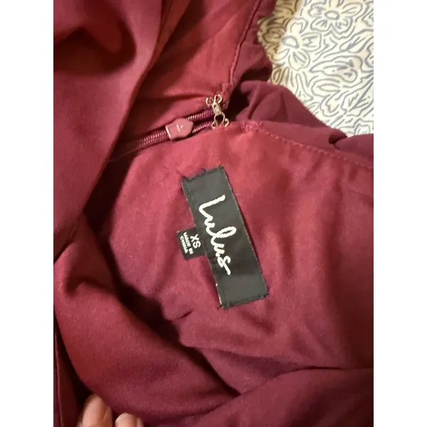 NWT Lulus Betsey Burgundy Maroon Ted Ruffled Midi Dress Size XS Lightweight - Image 4