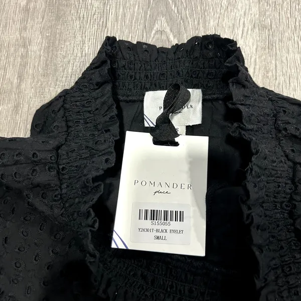 Tuckernuck Pomander Place Black Eyelet Skye Ruffle Shorts NWT Size S - Image 4