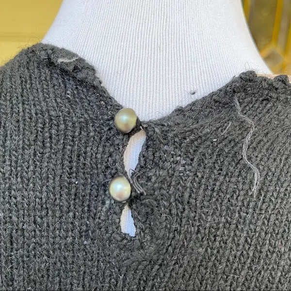 Vintage 80’s Silk/ Angora Embellished Fitted Sweater small - Image 4
