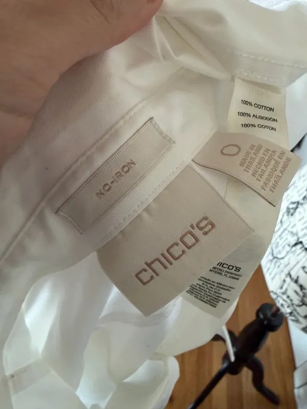 NWOT Chico's 100% Cotton Non Iron White Button Down Shirt minimalist office Sz 0 - Image 5