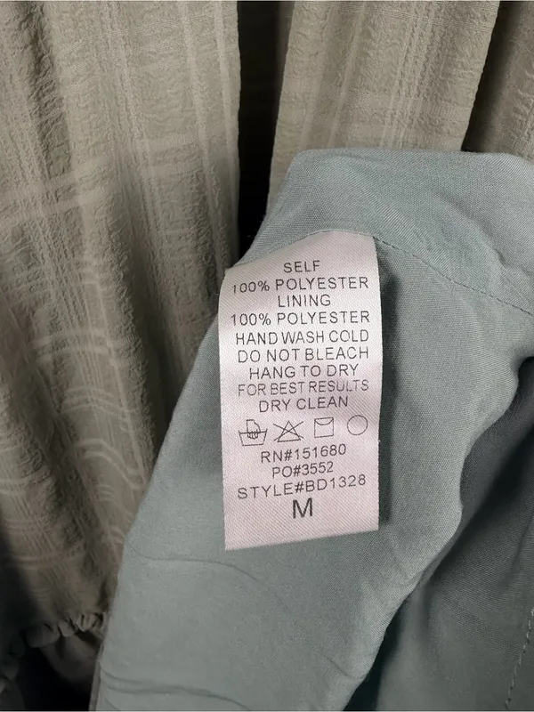 Storia sage green ruffle maxi dress size medium - Image 6