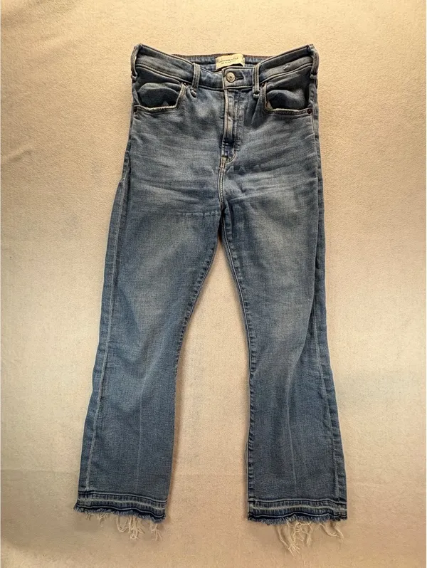 Abercrombie & Fitch High Rise Ankle Flare Jeans Women’s 27/4 Raw Hem - Image 3