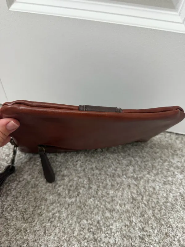 Vintage 1990s Stone Mountain Brown Two-Tone Faux Leather 9" Wristlet Clutch - Image 3