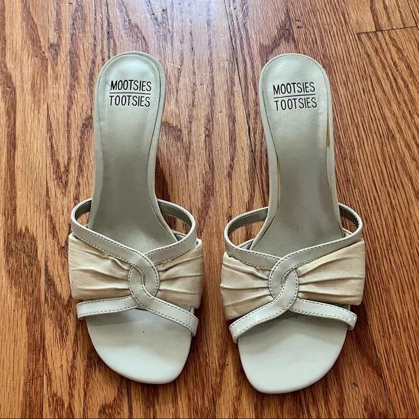 Mootsies Tootsies Cream Nude Heels - Image 2