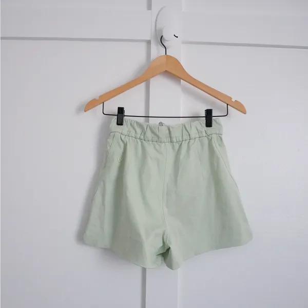 Lululemon Green High Waist Shorts - Image 3