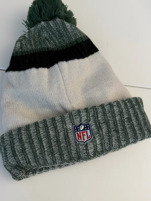 New York Jets New Era 2017 Official Sideline Sport Knit Hat - Image 8