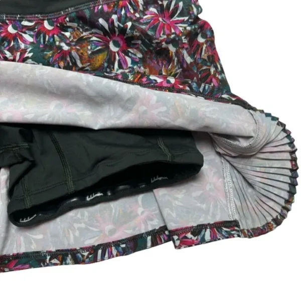 Lululemon Play Off the Pleats Mid-Rise Skirt *Floral Electric/ Rainforest Green - Image 5
