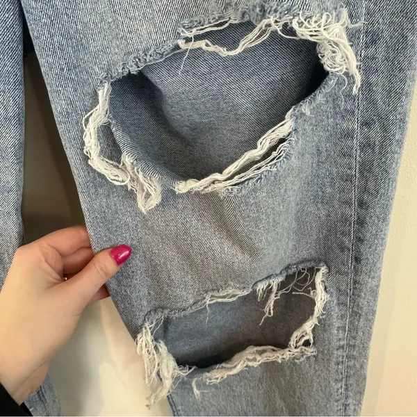 American Eagle Curvy 90's Straight Distressed Light Blue Jeans Size 6 - Image 4